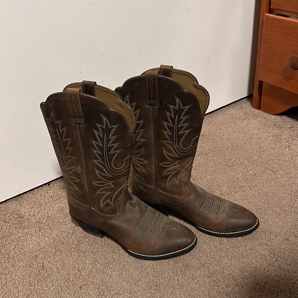 Ariat Western Boots - Picture 2 of 5